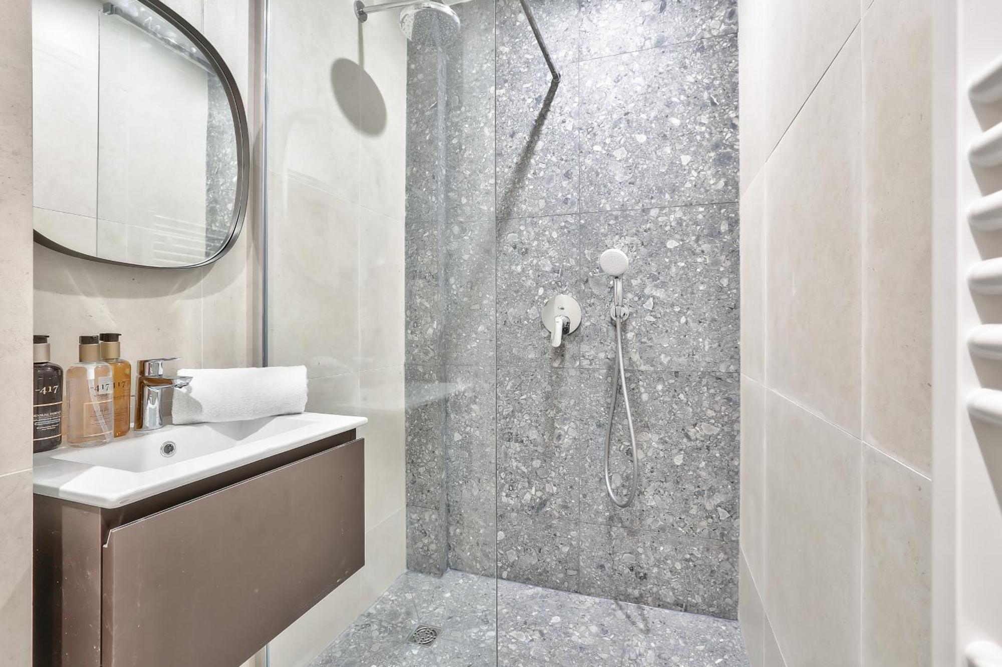 Urbanflat 122 - Urban Fabulous Flat In